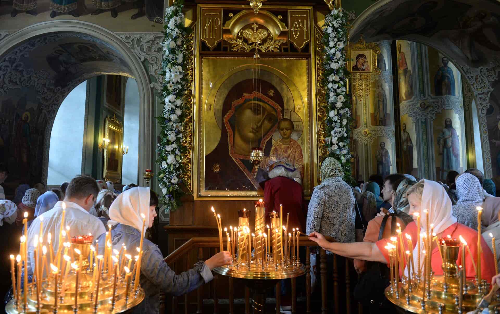 Паломничество в православные храмы: духовные традиции и правила этикета